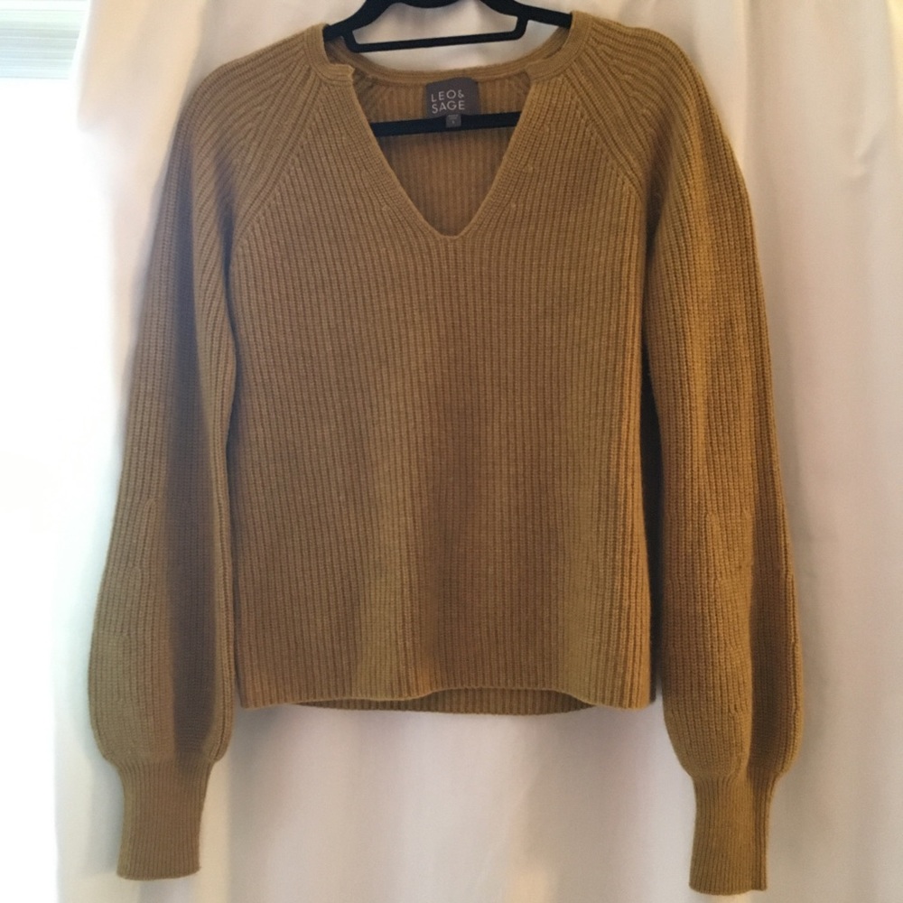 Leo & Sage sweater